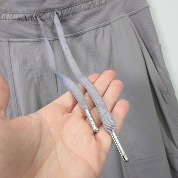 Lululemon Dance Studio Crop II Unlined 20" Women 6 Gray Jogger Pants Travel 240 - Picture 6 of 13